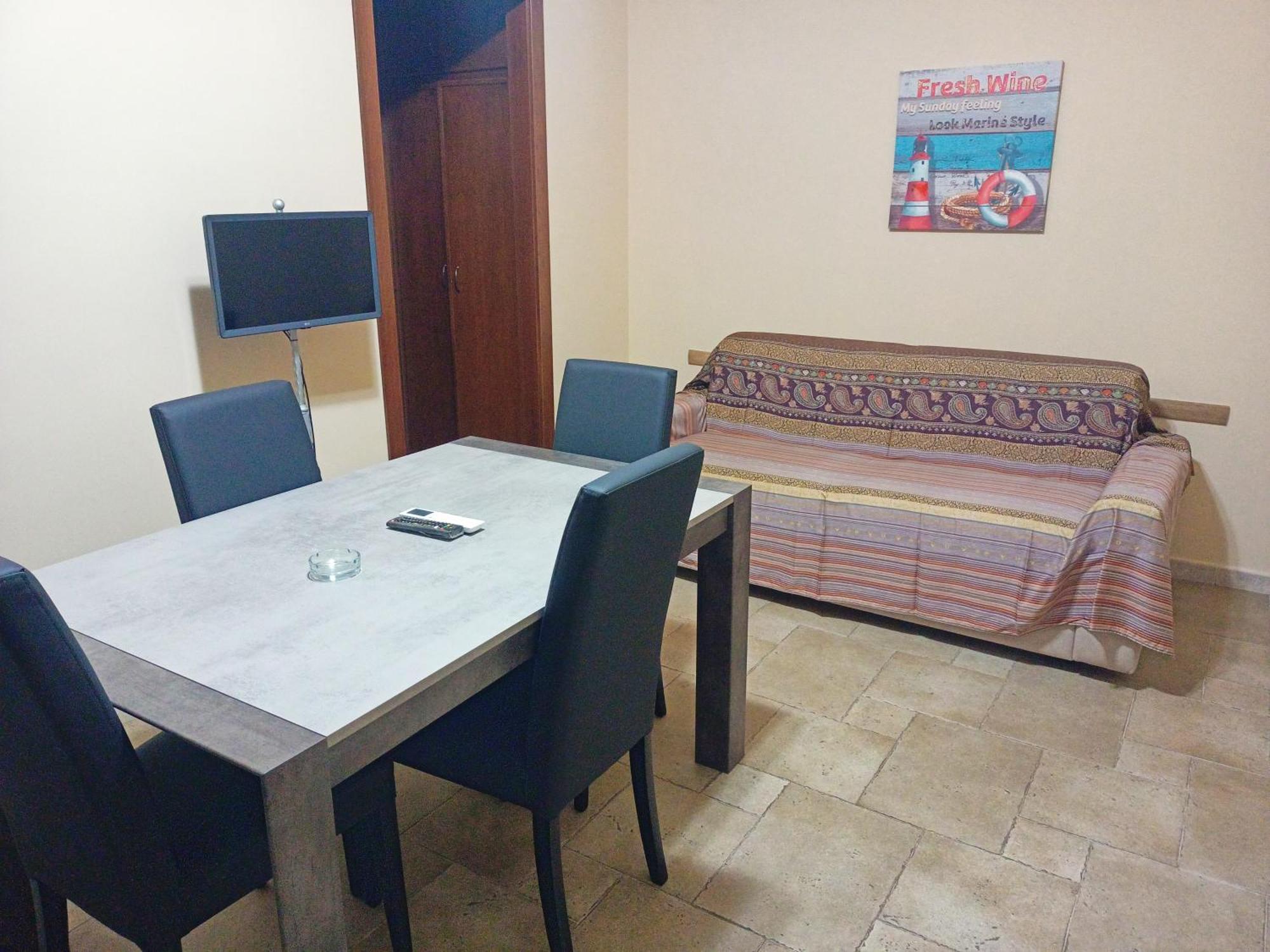 B&B Di Angela Scotellaro Palmariggi Екстериор снимка